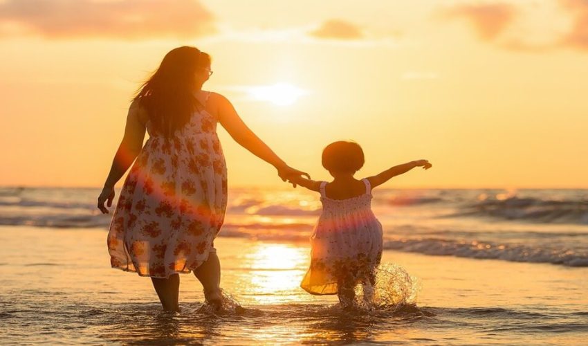 Çocuk Yetiştirirken Farklı Olanı Benimsetmek Gerekiyor