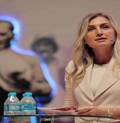 İmamoğlu Çifti ‘Cumhuriyet ve Kadın” Etkinliğinde Konuştu