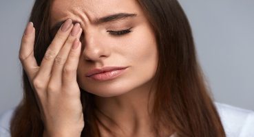 Göz Kapağı Düşüklüğü Ciddi Hastalıkların Belirtisi Olabilir!