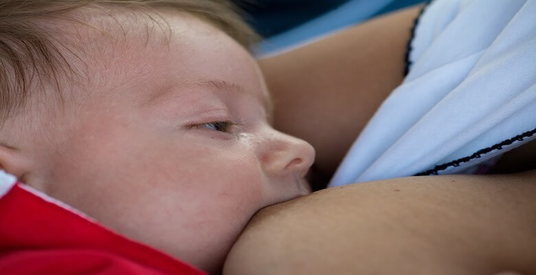 Afet Bölgesindeki Bebekler İçin En Büyük Koruyucu Anne Sütü
