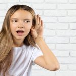 Çocuğunuz Televizyonun Sesini Çok Açıyorsa Dikkat