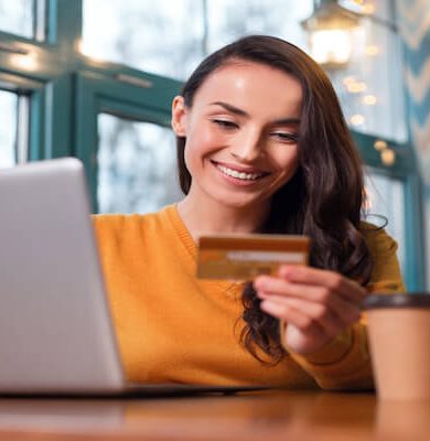 Kadınlar, Online Alışverişi Perşembe ve Pazartesi Yapıyor