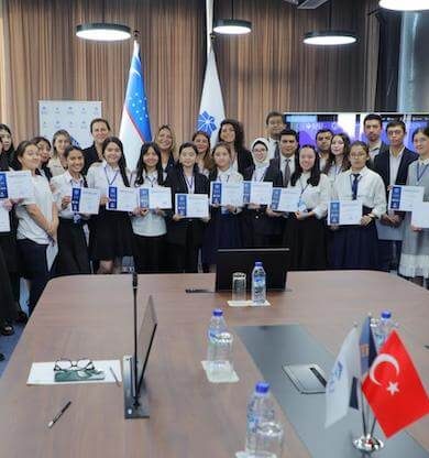 "Kızlar için Yapay Zeka" Projesi Özbekistan’da Sunuldu