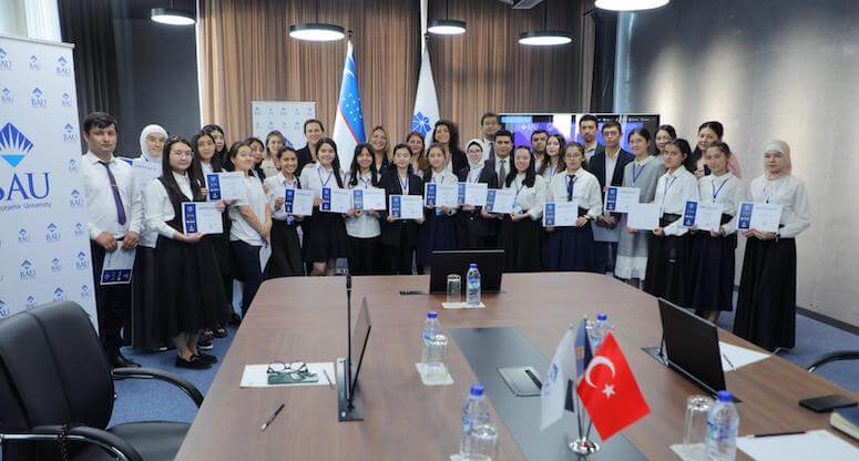 "Kızlar için Yapay Zeka" Projesi Özbekistan’da Sunuldu