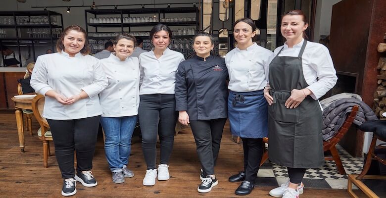 Metro Türkiye, depremin yaralarını kadın üreticiler ve şeflerle sarmaya devam ediyor