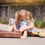 Okul çantası ağır ve doğru kullanılmıyorsa, dikkat