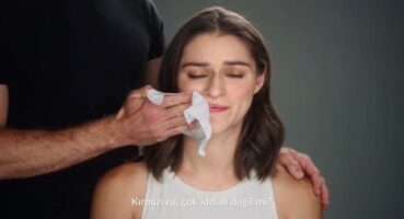 Sıra Dışı Makyaj Uygulaması