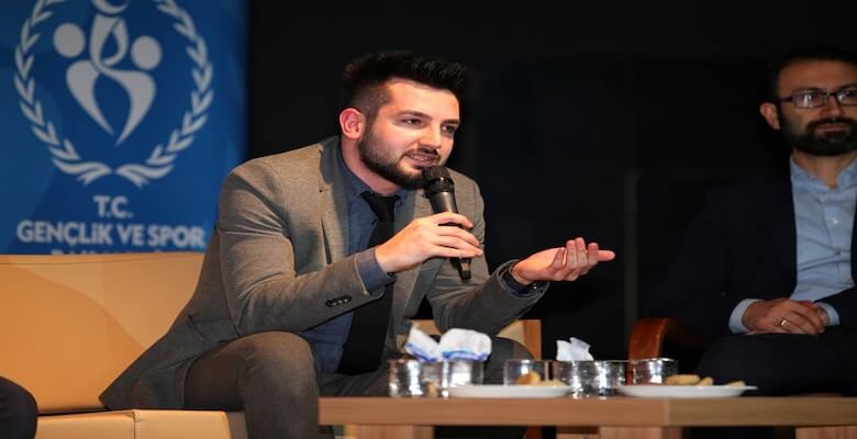 Alaattin Çağıl Kimdir? Influencer ve Yazar Olarak Dijital Dünyada İz Bırakanlar