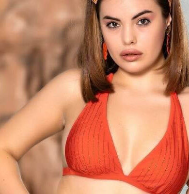 ElbiseBul’da Yazın En Şık Plaj Giyim Trendleri