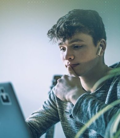 Z Kuşağının Siber Güvenlik Karnesi Zayıf