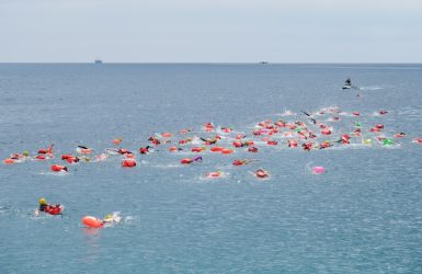 Akdeniz Rüyasında Kulaç Sesleri